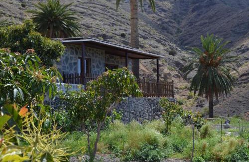 Alojera Ski Chalet | Galeón Ossorio: Breathtaking Oceanfront Views Await