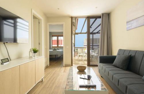 San Agustin Apartment | Oceanfront Galea 301 San Agustín with Pool & Beach Views