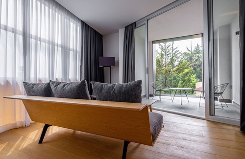 San Jeronimo Lidice Hotel | Elegant Galeria Plaza San Jeronimo with Pool & Spa Amenities
