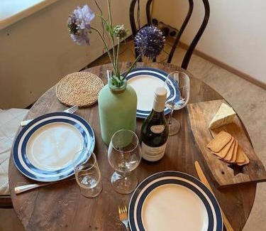 Delfshaven Apartment | Guest Rated: Galerie Petit Delfshaven with 9.1/10 Score!