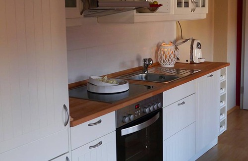 Ueberlingen Apartment | Cozy Galeriewohnung Stern: Family-Friendly with Kitchen