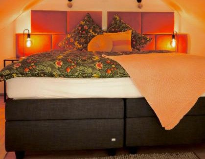 Eging am See Apartment | Unforgettable Stay at Galeriewohnung Vierseithof - Rated 9.5/10