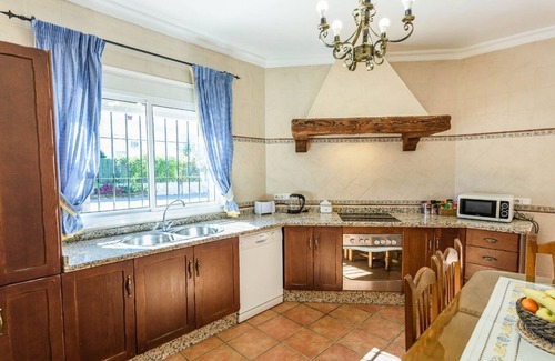 Alhaurin de la Torre Villa | Guest Rated 9.8: Galiano de Alhaurín with Pool & Spa