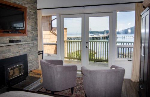 Sturdies Bay Hotel | Cozy Galiano Oceanfront Inn & Spa with Stunning Views