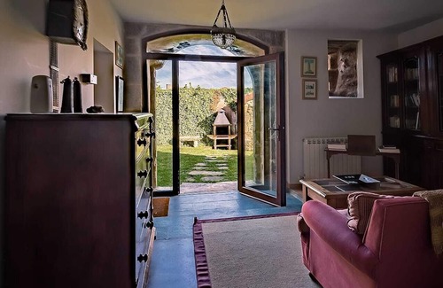 Lemaio Cottage | Historic Galician Pazo with Ocean View & Spa Amenities