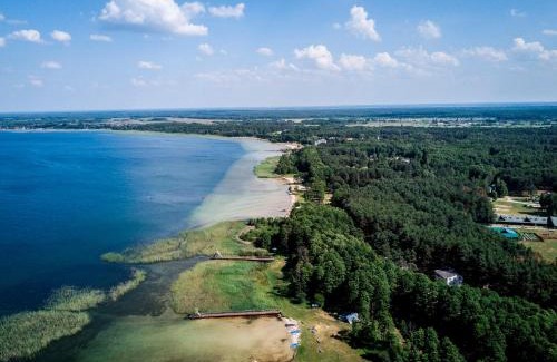 Svityazʼ Hotel | Oceanfront Galicky Dvir Hotel with Pool & Hot Tub