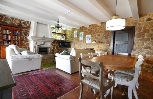 Carracido Villa | Villa Marianina: Relaxing Poolside Retreat for Families