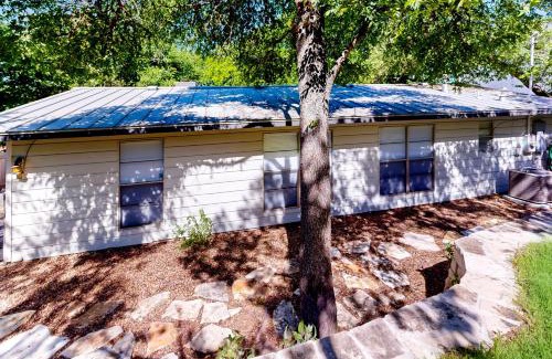 Galindo House | Family-Friendly Galindo Getaway for Your Perfect Retreat