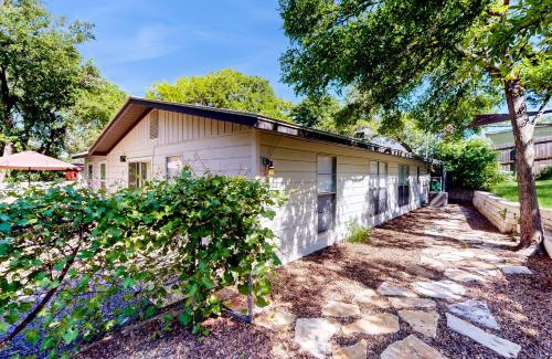 Galindo House | Family-Friendly Galindo Getaway for Your Perfect Retreat