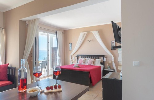 Messonghi Apartment | Oceanfront Galini Beach Studios & Penthouse - 4 Star Retreat