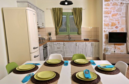 Igoumenitsa House | Galini Villa: Poolside Retreat for 8 with Scenic Views