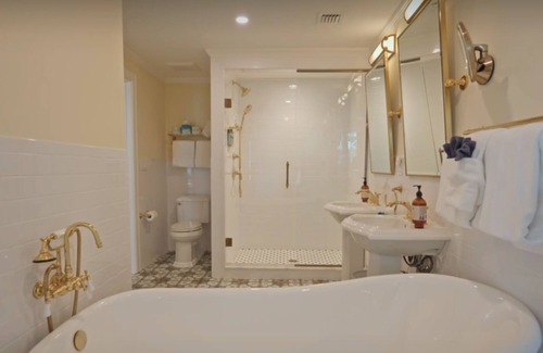 Marathon Hotel | Galleon Suite at Grassy Flats Resort