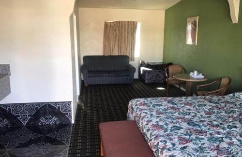 Montclair Hotel | Budget-Friendly Galleria Inn Montclair/Ontario with Great Reviews