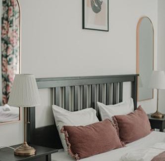Martin Apartment | Gallery Apartment 3: Pet-Friendly Stay with High Guest Ratings
