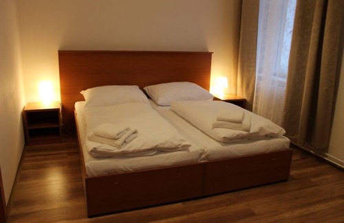 Nusle Hotel | Inviting Gallery Hotel SIS: Family-Friendly with Spa Access