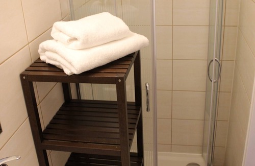 Nusle Hotel | Inviting Gallery Hotel SIS: Family-Friendly with Spa Access