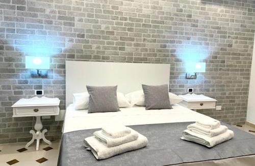 Soverato House | Oceanfront Casa Vacanze: Guest Rated 9.3/10