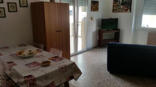 Lido Conchiglie House | Gallipoli Getaway: 100m to Beach, Pet-Friendly & Ocean View