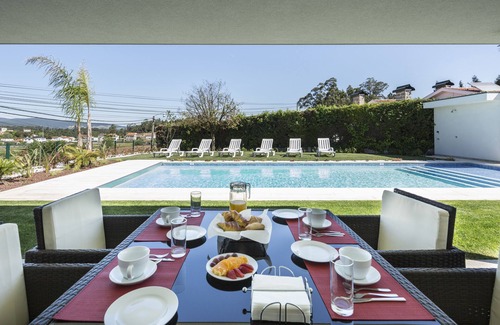 Barcelos House | Gallo's House: Premier Retreat with Ocean Views & Spa