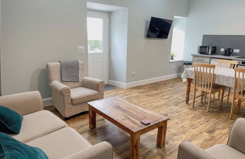 Newton Stewart Cottage | Cozy 2-Bedroom Accommodation with Oceanfront Views