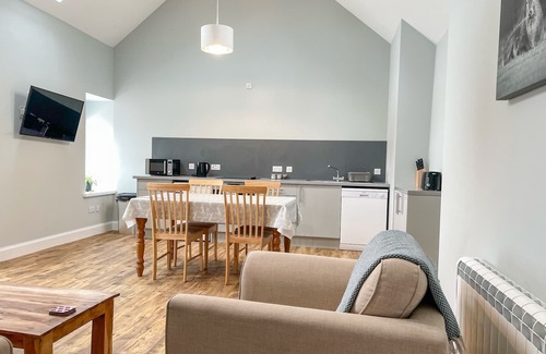Newton Stewart Cottage | Cozy 2-Bedroom Accommodation with Oceanfront Views