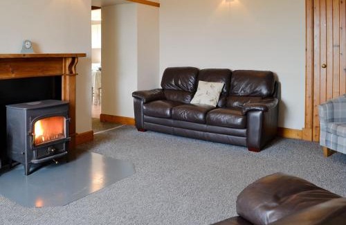 Newton Stewart House | Galloway Farmstay: Pet and Child Friendly Retreat