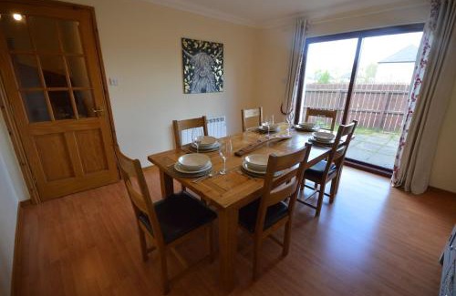 Fort William House | Gallunach House: Family-Friendly Retreat with High Ratings