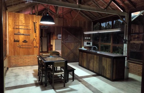 Ibiuna Cabin | Relax at Galpão do Galo: Spa, Hot Tub & Family-Friendly