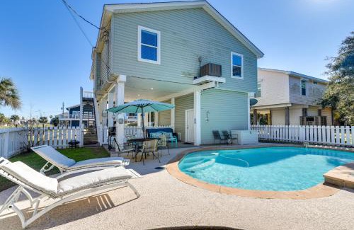 Pirates Beach House | Galveston Getaway: Relaxing Home Steps from the Beach