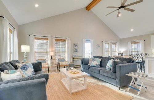 Galveston House | Coastal Getaway with Pool Access Steps from the Beach