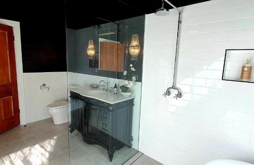 Gloucester House | Discover Galway: Family-Friendly Hotel with Kitchen Access