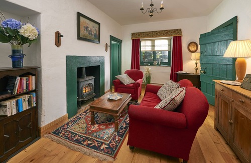 Caherlistrane Cottage | Exceptional Galway Victorian Gate Lodge - Family-Friendly Stay