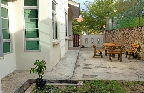Gambang House | Discover Gambang Homestay: Family-Friendly & Accessible