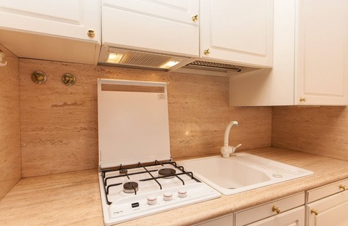 Rione III Colonna Apartment | Discover Gambero Loft: Perfect for Family Getaways