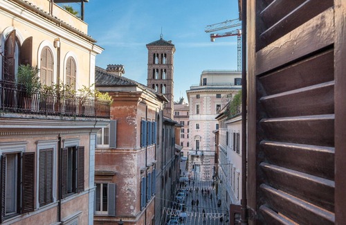 Rione III Colonna Apartment | Discover Gambero Loft: Perfect for Family Getaways