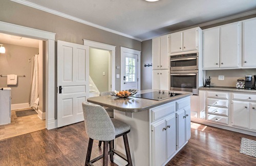 Gambier House | Gambier Vacation Rental: 10/10 Rated Near Mt Vernon!