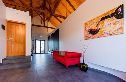 Alenquer Bed & Breakfast | Gamboas Place: Oceanfront Escape with Pool & Hot Tub