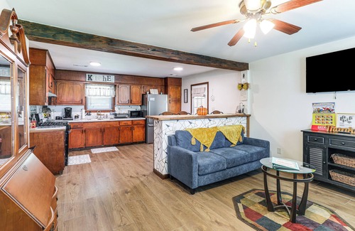 Oxford House | Game Day Getaway! Home w/Yard, 4 Mi to Ole Miss