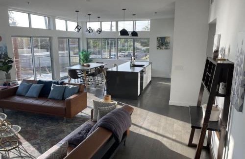 Central East Austin Apartment | Inviting Downtown Penthouse with Rooftop and Fire Pit