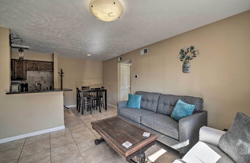 College Station Condo | Game Day Retreat: Pool Access & Proximity to Texas A&M