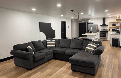 Wetumpka House | Exceptional Game Day Suites on Jordan with Family Amenities