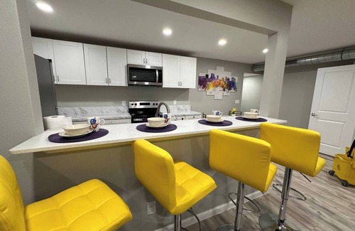 West Arlington Apartment | Game Haven with Putt-Putt Patio, Mins to Stadium