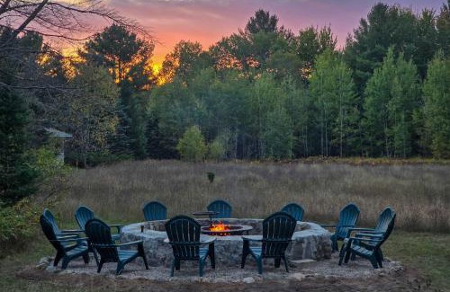Bellaire House | Family-Friendly 4 Seasons Bellaire Haven: Ski & Golf Retreat