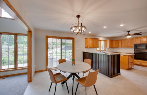 Hummelstown House | Discover Hummelstown Hideaway: Game Room & Family Fun!