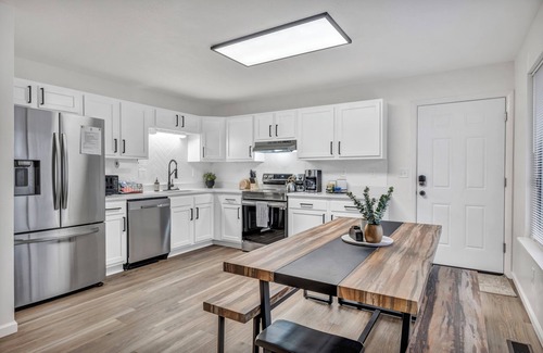 Brook Park House | Pet-Friendly 5BR Retreat Near CLE - Ideal for Families