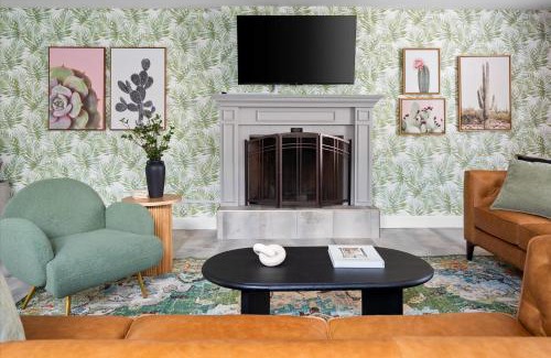 North Mountain House | Modern Oasis with Game Room, Pool & Hot Tub Retreat