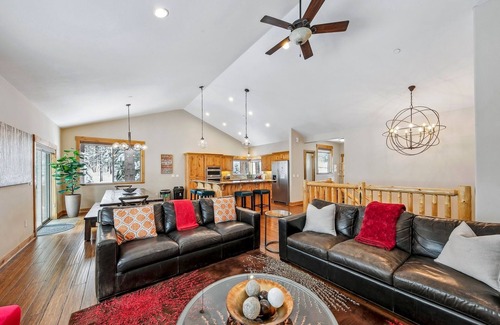 Pioneer Trail Cabin | Ideal Retreat with Game Room, Hot Tub & Lake Access