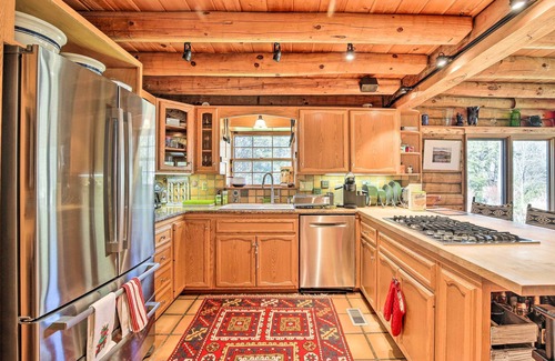 Accord Cabin | Premier Accord Vacation Rental with Pool & Hot Tub