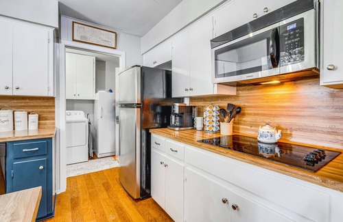 Egger Acres House | Pet-Friendly Round Rock Retreat Steps from Dell Diamond
