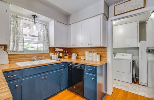 Egger Acres House | Pet-Friendly Round Rock Retreat Steps from Dell Diamond